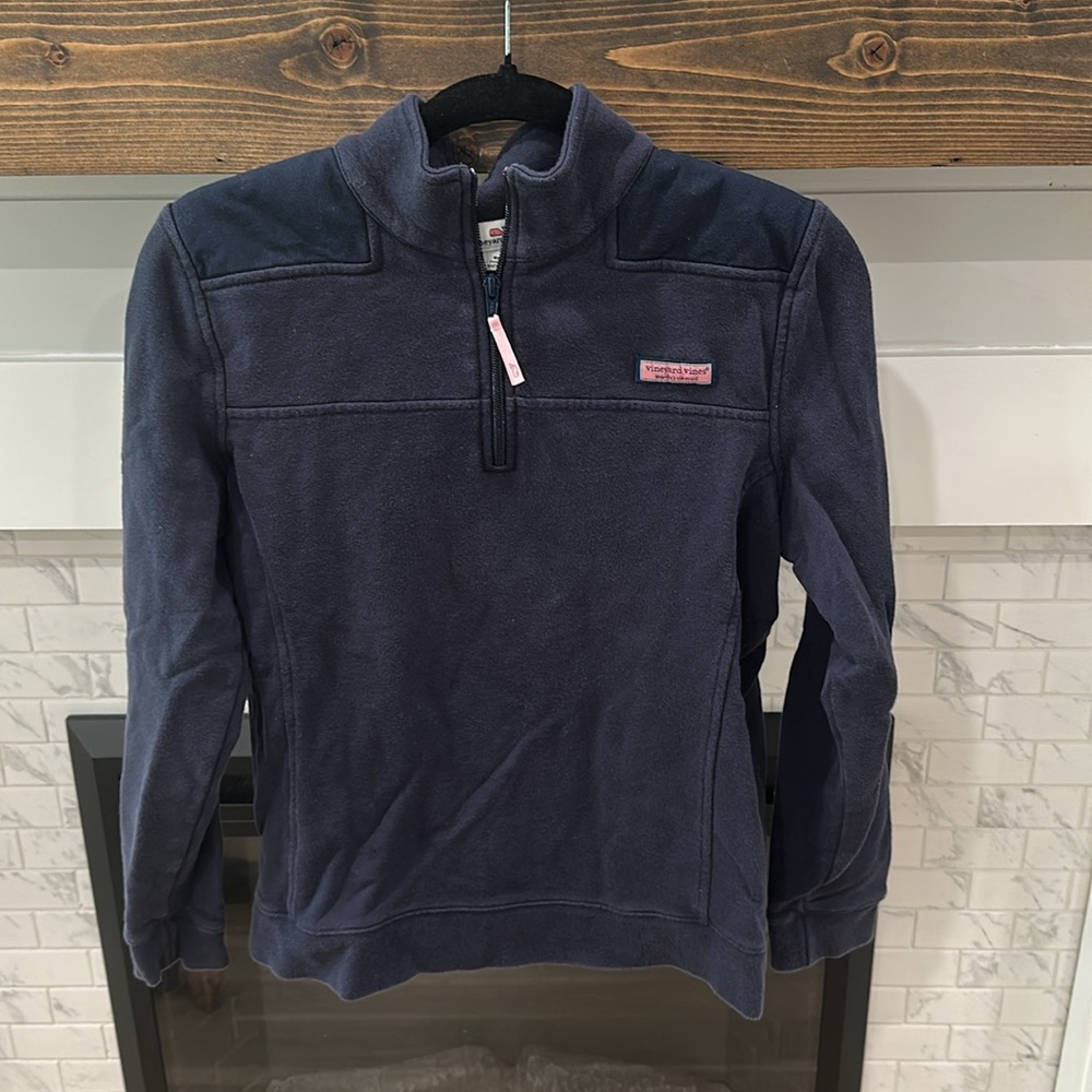 Vineyard Vines navy blue women’s pull over Sweater 4 for $20
